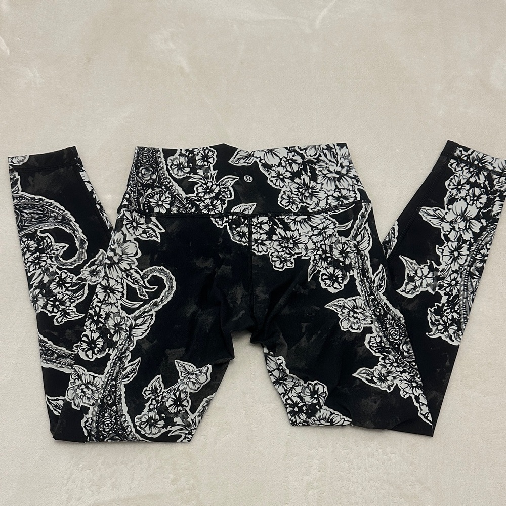 Lululemon Athletica Black and White Floral Leggings